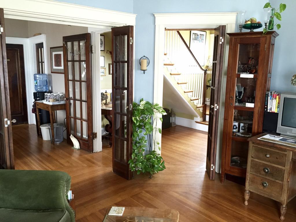Harrington House Bed & Breakfast Winthrop Exteriör bild